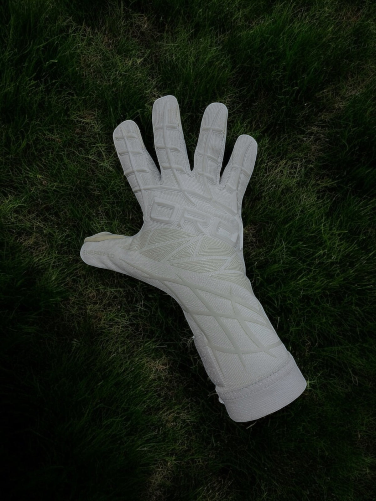 ORO Energy 1.0 Pro 'Whiteout' – Premium Knitted Match Gloves