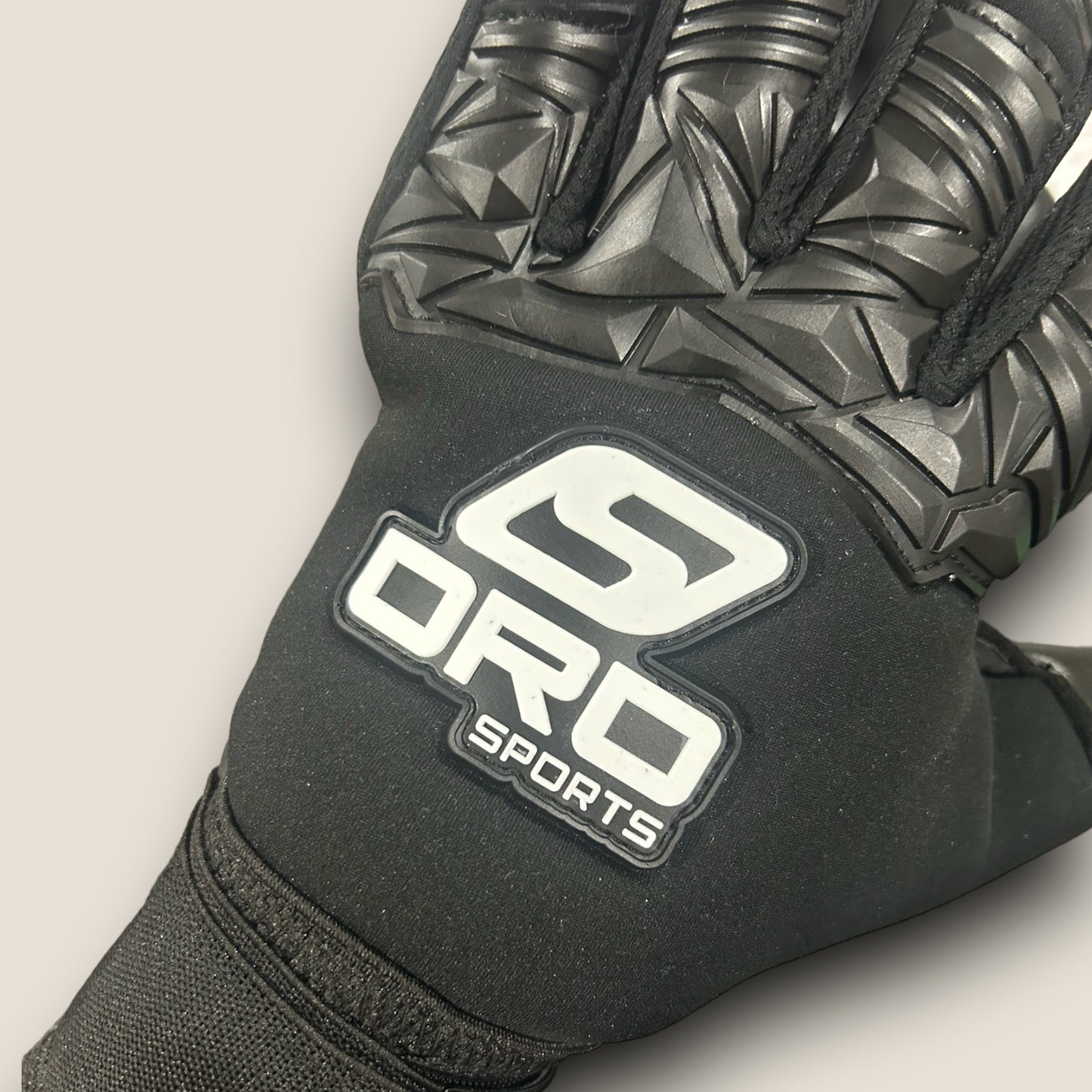 * YOUTH *Pro-Level Soccer Goalkeeping Gloves