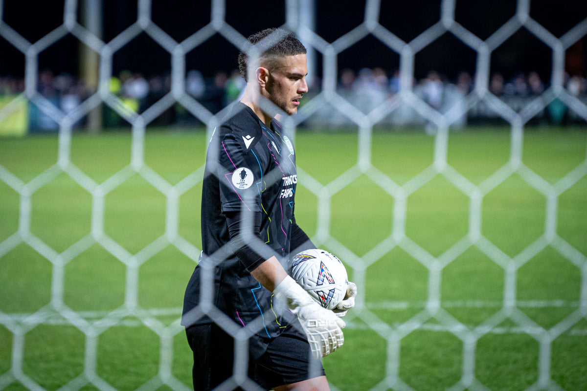 ORO Energy 1.0 Pro 'Whiteout' – Premium Knitted Match Gloves