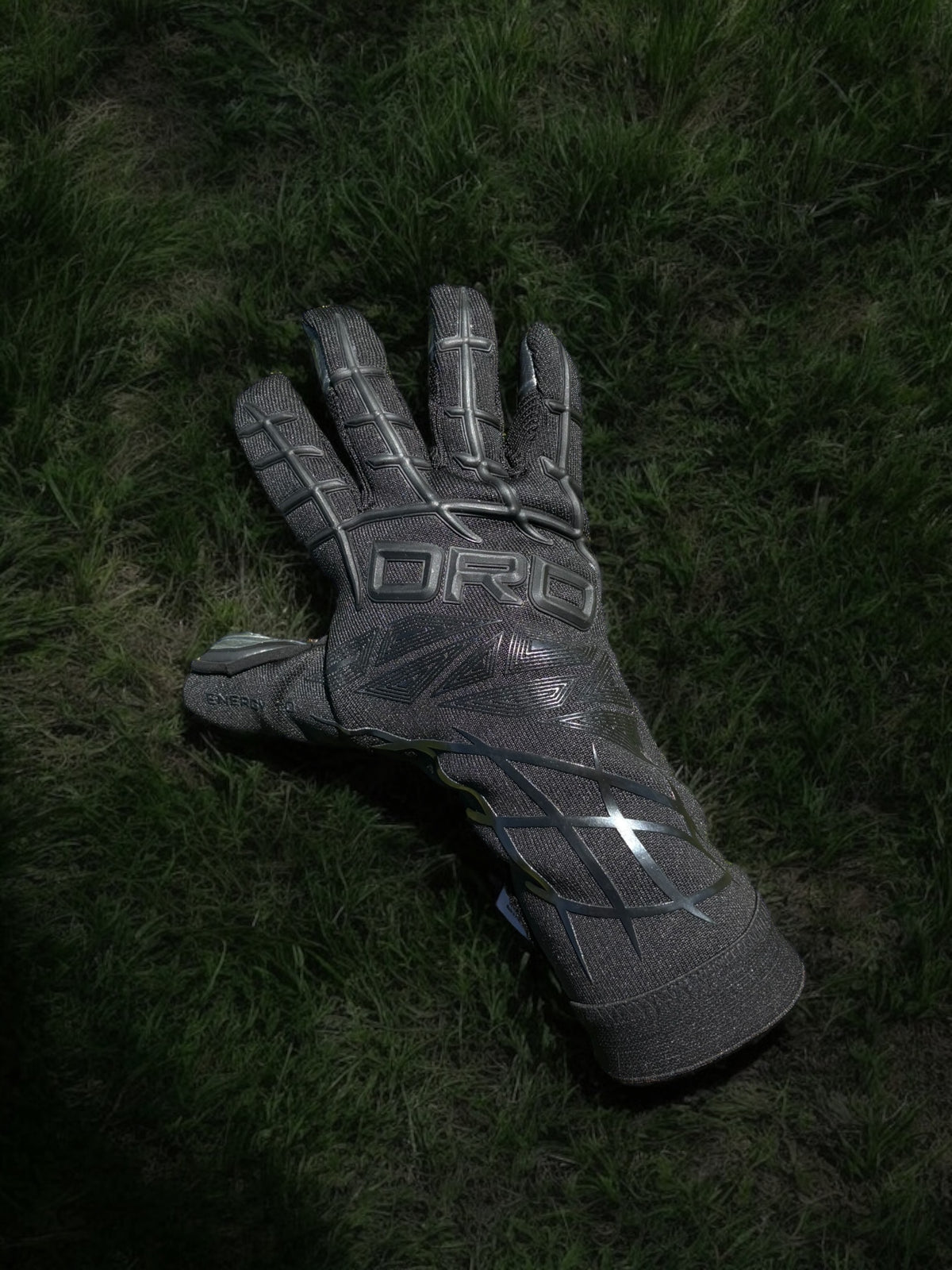 ORO Energy 1.0 Pro 'Blackout' – Premium Knitted Match Gloves